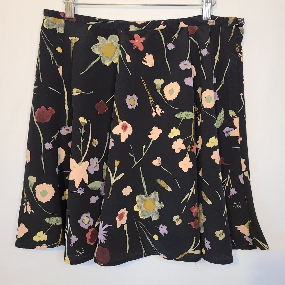 Hillard & Hanson Floral Mini Skirt Size M-L